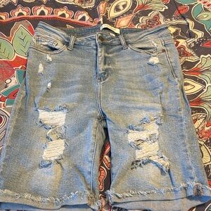 Judy Blue, size L, Bermuda type shorts